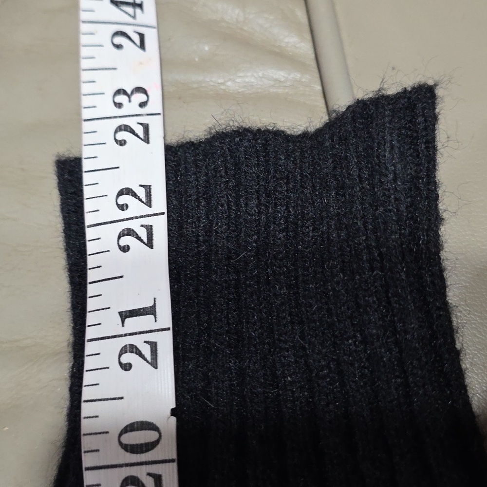 LuLaRoe Women's Cardigan Sweater Black/White Southwest Design Cozy Soft Sz M EUC - Picture 9 of 9